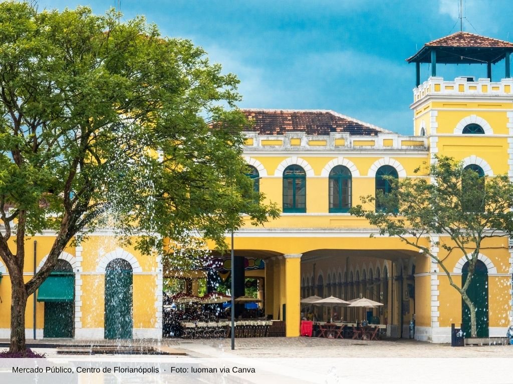 Fachada amarela do Mercado Público, Centro de Florianópolis